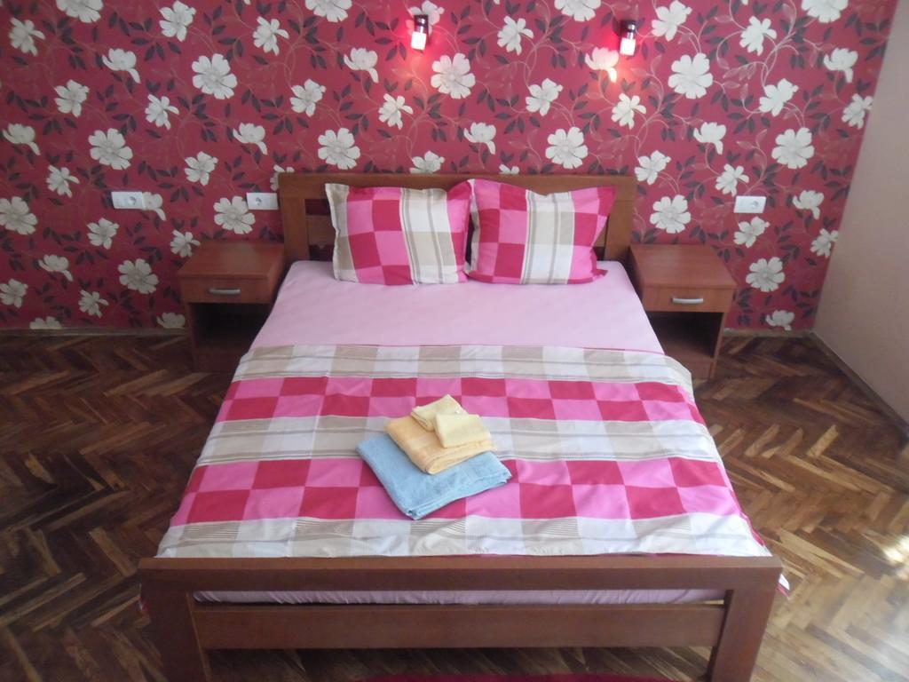 Family Top Rooms Bela Lada Sobe Novi Sad Pokoj fotografie